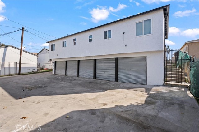 Detail Gallery Image 9 of 9 For 1525 W 105th St, Los Angeles,  CA 90047 - – Beds | – Baths