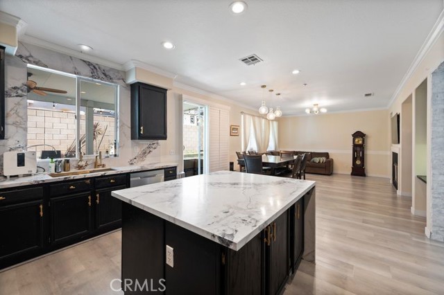 Detail Gallery Image 17 of 37 For 6223 Gretchen Ct, Fontana,  CA 92336 - 5 Beds | 3 Baths