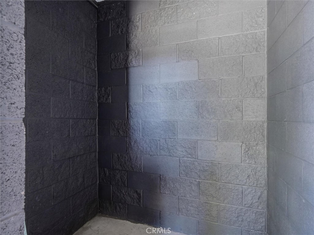 https://media.crmls.org/medias/0ae3d625-ce54-46a4-b670-b80b30c65a66.jpg?preset=X-Large