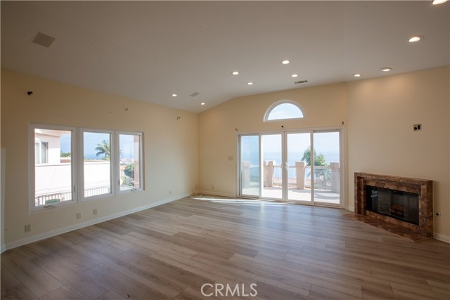 3355 Palo Vista Drive, Rancho Palos Verdes CA: https://media.crmls.org/medias/0ae67104-7d4b-4964-b4bb-711c6fba9bbf.jpg