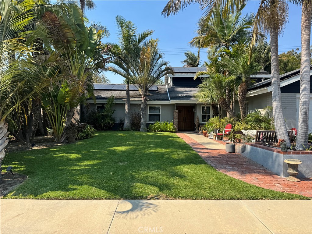 1956 Flamingo Drive