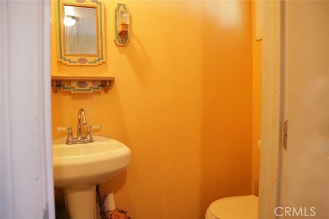 Detail Gallery Image 13 of 19 For 100 W Midway Dr #193,  Anaheim,  CA 92805 - 4 Beds | 2 Baths