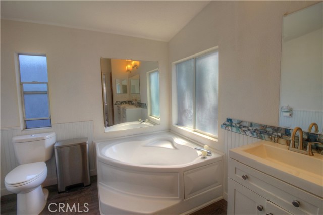 Detail Gallery Image 12 of 34 For 2851 Rolling Hills Dr #1,  Fullerton,  CA 92835 - 3 Beds | 2 Baths