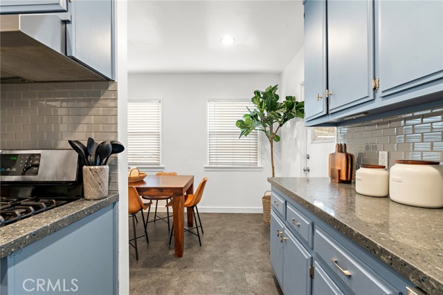 Detail Gallery Image 10 of 24 For 5027 W 135th, Hawthorne,  CA 90250 - 3 Beds | 2 Baths