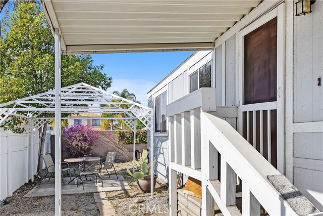 1721 E Colton Avenue, Redlands CA: https://media.crmls.org/medias/0ae8ef5d-44ba-4745-b3e2-60611721936e.jpg