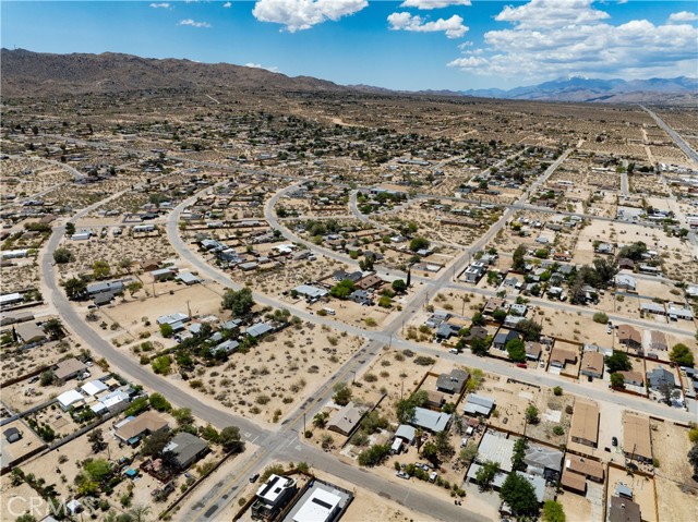 62008 Mountain View Circle, Joshua Tree CA: https://media.crmls.org/medias/0ae9ac8c-d320-4c19-9d3e-9c6043af9aee.jpg