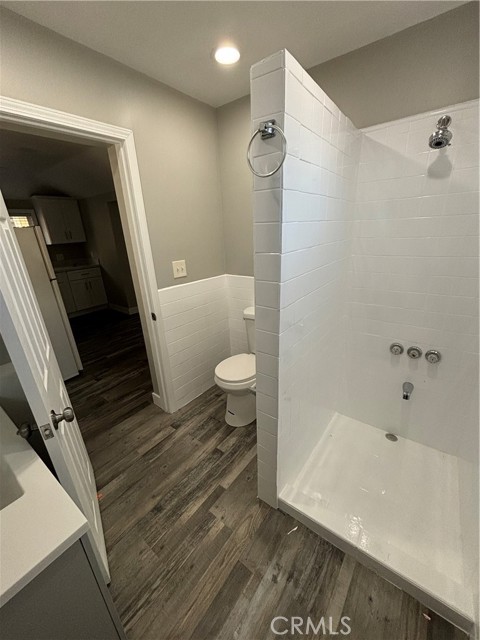 Detail Gallery Image 5 of 8 For 9521 Glencannon Dr a,  Pico Rivera,  CA 90660 - 1 Beds | 1 Baths