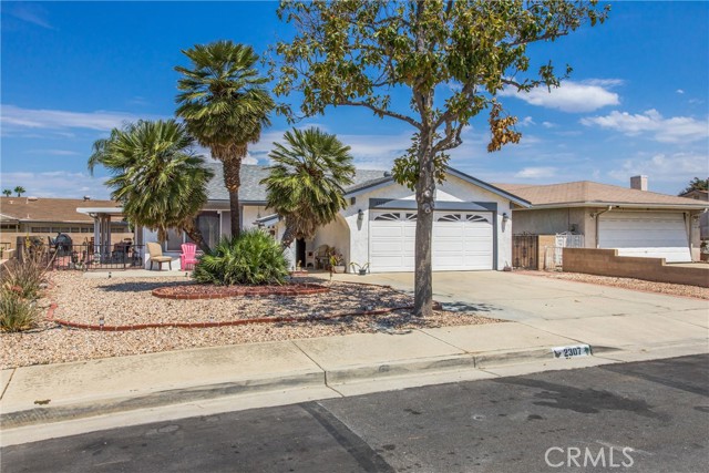 2307 El Toro Circle, Hemet CA: https://media.crmls.org/medias/0ae9bf24-ac4d-4d53-b0fa-621f92bc112d.jpg
