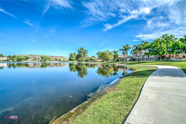 Detail Gallery Image 4 of 53 For 14902 Colonia De Las Rosas, Bakersfield,  CA 93306 - 3 Beds | 2 Baths