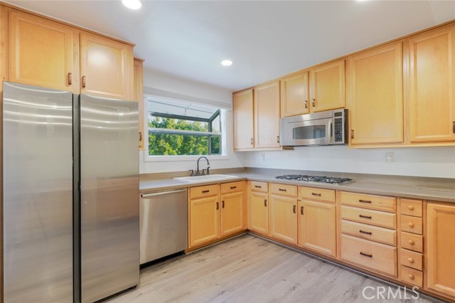 Detail Gallery Image 11 of 32 For 18301 Minnehaha St, Porter Ranch,  CA 91326 - 3 Beds | 2 Baths