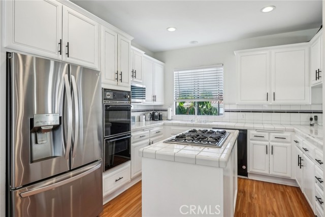 Detail Gallery Image 15 of 46 For 221 S Francisca Ave Unit a,  Redondo Beach,  CA 90277 - 3 Beds | 2/1 Baths