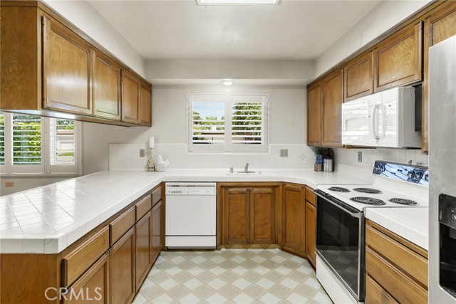 7 Pinecrest Circle, Chico CA: https://media.crmls.org/medias/0aea64bb-482d-46f7-a1d7-46ec2ca41292.jpg