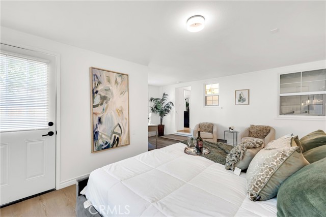 Detail Gallery Image 22 of 40 For 5550 Fallbrook Ave, Woodland Hills,  CA 91367 - 3 Beds | 2 Baths