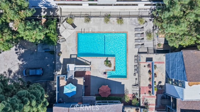 Detail Gallery Image 2 of 54 For 17711 Margate St #103,  Encino,  CA 91316 - 2 Beds | 1/1 Baths