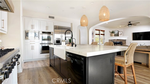 19 Basilica Place, Ladera Ranch CA: https://media.crmls.org/medias/0aeaf4fc-d5b6-4bca-8038-7f3738f453c8.jpg