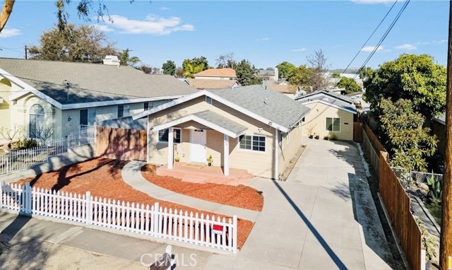 3809 Carol Drive, Fullerton CA: https://media.crmls.org/medias/0aecfaa0-543e-4c0d-9ad1-7ce43b98c305.jpg
