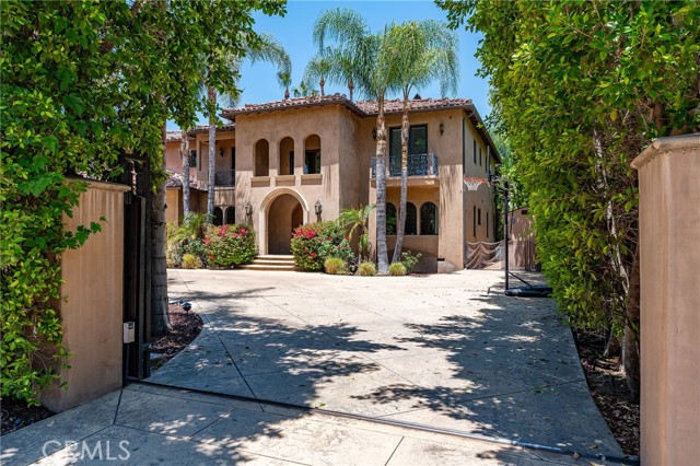 23115 Erwin Street, Woodland Hills CA: https://media.crmls.org/medias/0aed4445-5041-4073-8d0c-97a6829839f4.jpg