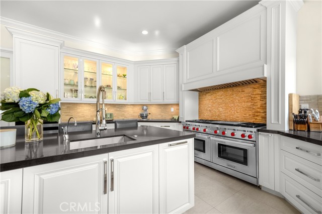 5366 Collingwood Circle, Calabasas CA: https://media.crmls.org/medias/0aee3b42-aa70-477a-8dac-bdff2f1af1e6.jpg