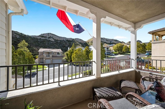 Detail Gallery Image 37 of 48 For 29370 Gary Drive, Canyon Country,  CA 91387 - 4 Beds | 4 Baths