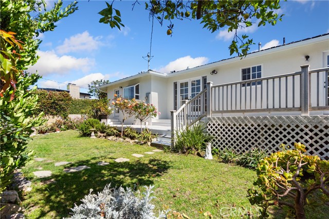 Detail Gallery Image 27 of 47 For 425 Calle De Castellana, Redondo Beach,  CA 90277 - 4 Beds | 2/1 Baths