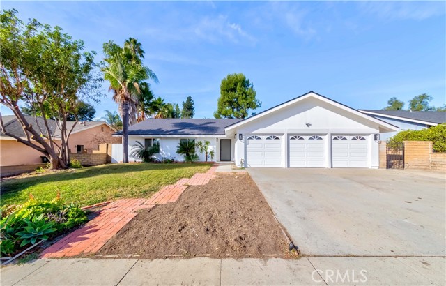 Detail Gallery Image 2 of 19 For 2217 Camino Del Sol, Fullerton,  CA 92833 - 3 Beds | 2 Baths