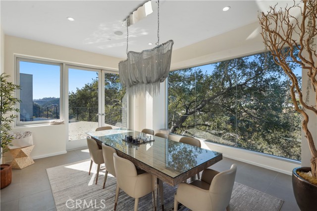 Detail Gallery Image 9 of 46 For 9716 Oak Pass Rd, Beverly Hills,  CA 90210 - 6 Beds | 3/2 Baths