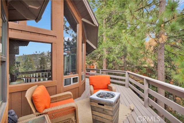 825 Grass Valley Road, Lake Arrowhead CA: https://media.crmls.org/medias/0aeeee14-0b51-4a56-a690-4b52f7f8fcc9.jpg
