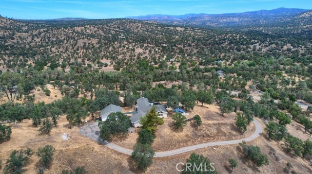 Detail Gallery Image 1 of 1 For 31701 Road 400, Coarsegold,  CA 93614 - 4 Beds | 3 Baths