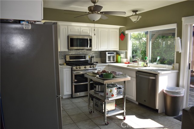 Detail Gallery Image 36 of 38 For 956 E Gladwick St, Carson,  CA 90746 - 4 Beds | 3 Baths