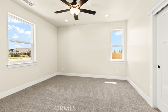 5035 San Juanico Drive, Chico CA: https://media.crmls.org/medias/0aef6168-4f98-4fc7-b981-3d6c82885927.jpg