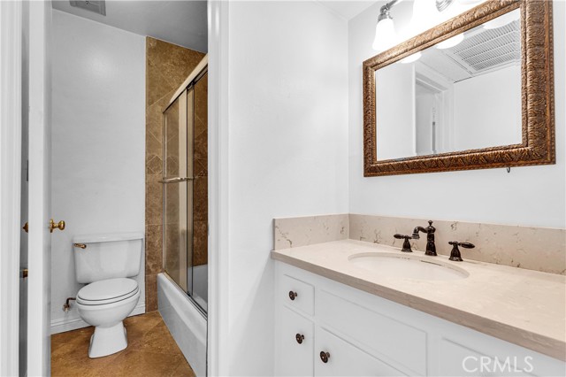 Detail Gallery Image 15 of 24 For 5349 Newcastle Ave #62,  Encino,  CA 91316 - 2 Beds | 2 Baths