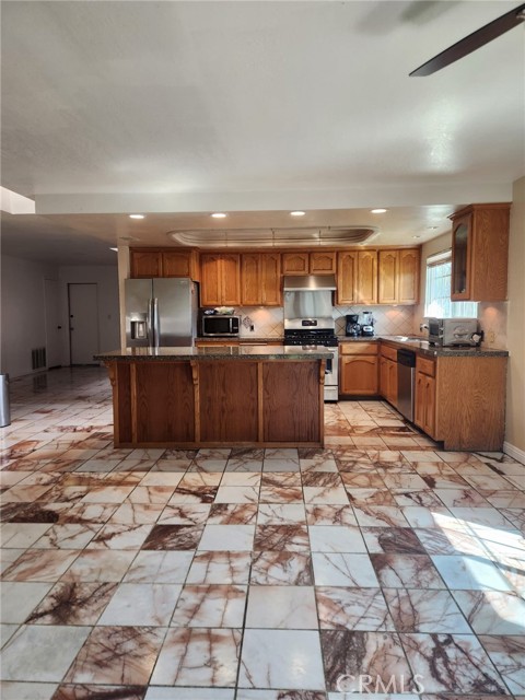 Detail Gallery Image 13 of 29 For 6996 Naomi Ave, Buena Park,  CA 90620 - 3 Beds | 2 Baths