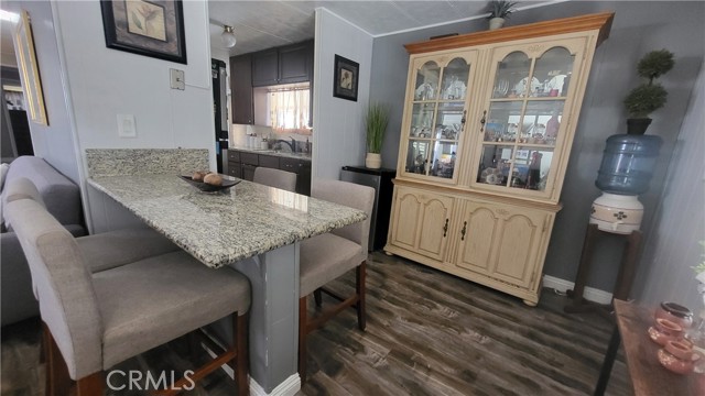 Detail Gallery Image 12 of 21 For 20652 Lassen St #114,  Chatsworth,  CA 91311 - 2 Beds | 2 Baths