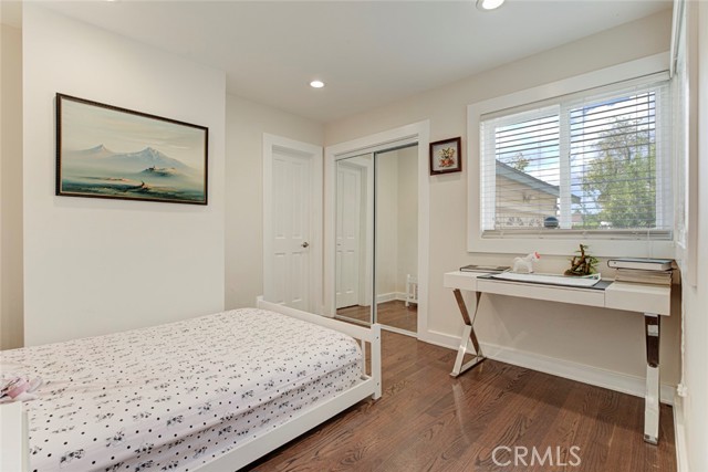 16814 Mayall Street photo 11