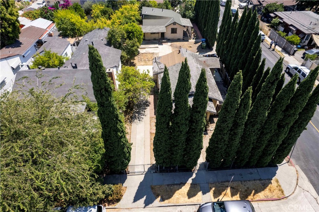 https://media.crmls.org/medias/0af0d22d-b1c3-4815-b441-6ac85783d853.jpg?preset=X-Large