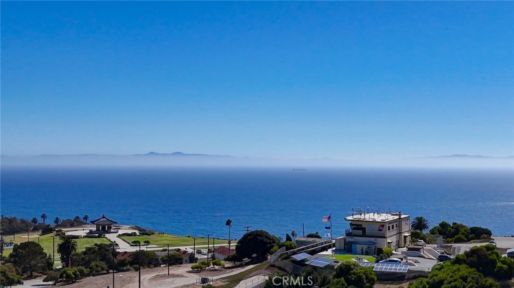 https://media.crmls.org/medias/0af11fbe-cf97-48e4-94c5-1525dd0590e8.jpg?preset=X-Large
