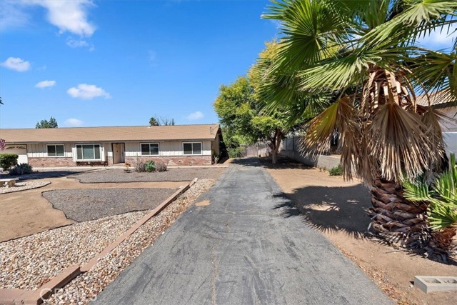 11835 Hubbard Street, Moreno Valley CA: https://media.crmls.org/medias/0af1c6c9-dbc4-4cd6-a1f5-04e49b854116.jpg
