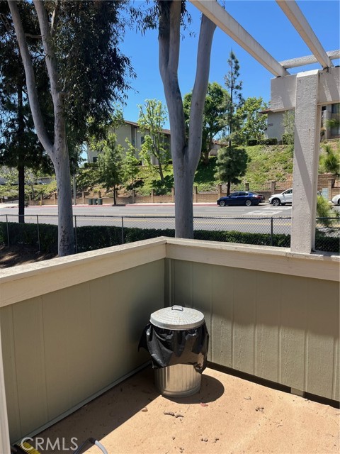 Detail Gallery Image 3 of 28 For 1050 Golden Springs Dr #E,  Diamond Bar,  CA 91765 - 2 Beds | 1/1 Baths