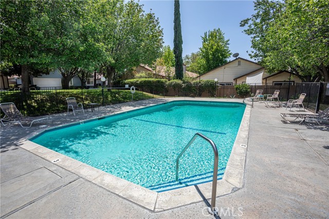 Detail Gallery Image 28 of 32 For 13982 Olive Grove, Sylmar,  CA 91342 - 2 Beds | 2 Baths