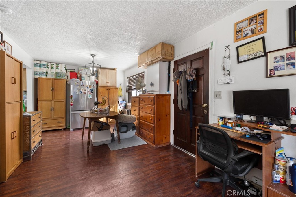 MLS #DW25110570 img 12