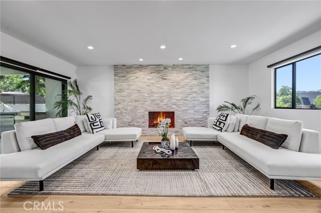Detail Gallery Image 5 of 36 For 20351 Alerion Pl, Woodland Hills,  CA 91364 - 4 Beds | 2/1 Baths