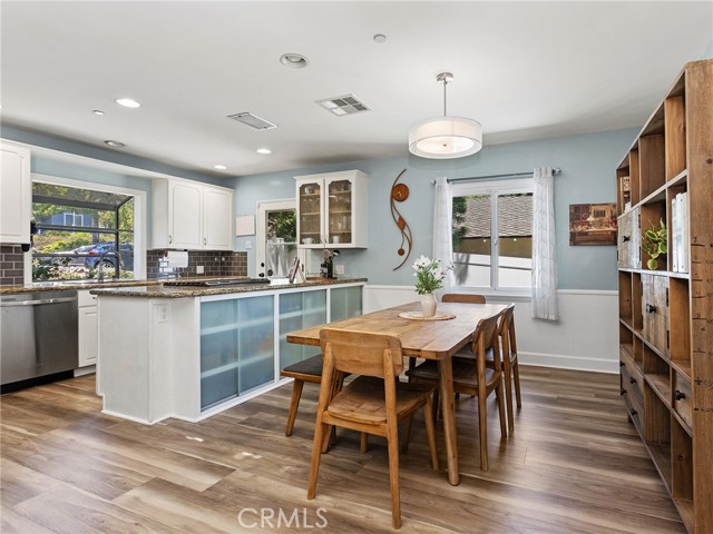 3828 2nd Avenue, La Crescenta CA: https://media.crmls.org/medias/0af3c4f8-1e42-4281-87f1-836af8f0f14f.jpg