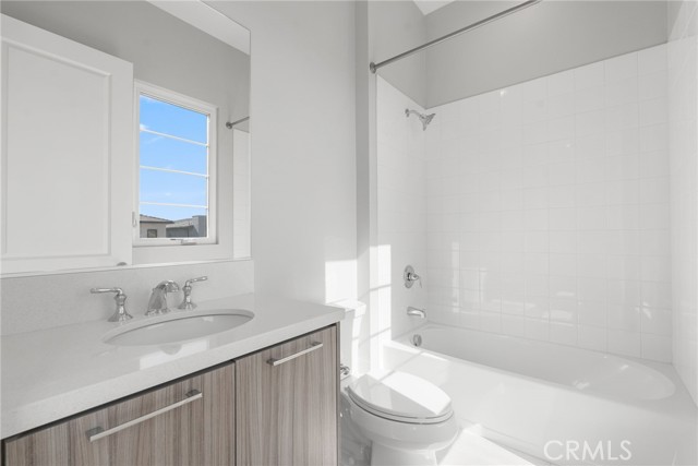 Detail Gallery Image 38 of 53 For 20637 W Hummingbird, Porter Ranch,  CA 91326 - 5 Beds | 5/1 Baths