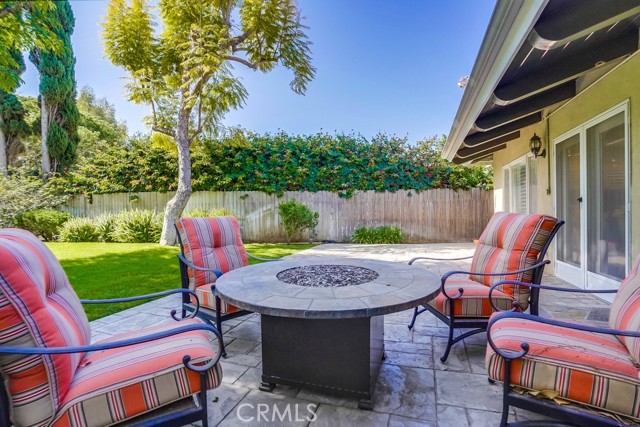 4 Saddlehorn Lane, Rolling Hills Estates, California 90274, 5 Bedrooms Bedrooms, ,4 BathroomsBathrooms,Residential,Sold,Saddlehorn,PV22070454