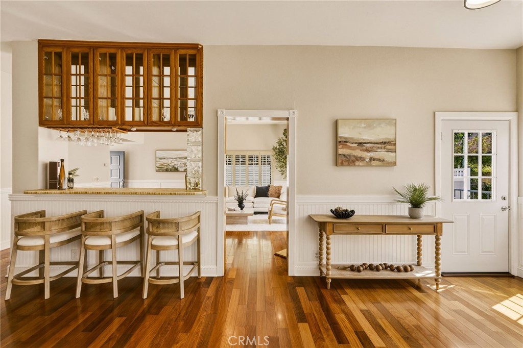 https://media.crmls.org/medias/0af5d518-8313-4a99-bf5f-bd82ac591a5b.jpg?preset=X-Large