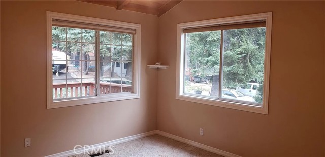 Detail Gallery Image 15 of 33 For 31465 Pinehurst, Running Springs,  CA 92382 - 4 Beds | 2 Baths