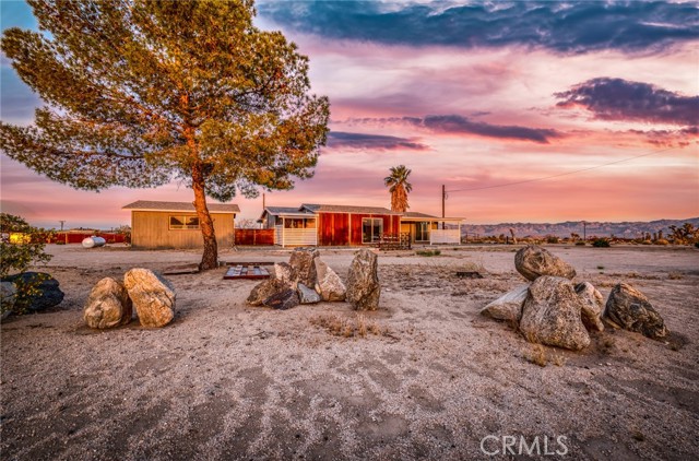 Detail Gallery Image 3 of 68 For 2953 Border Ave, Joshua Tree,  CA 92252 - 3 Beds | 2 Baths