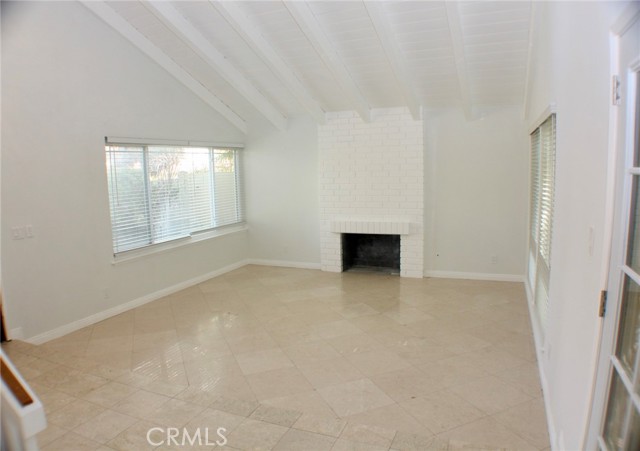 21740 Ulmus Drive, Woodland Hills CA: https://media.crmls.org/medias/0af7bf5f-3a1b-4cfa-b64b-4a84319693ff.jpg