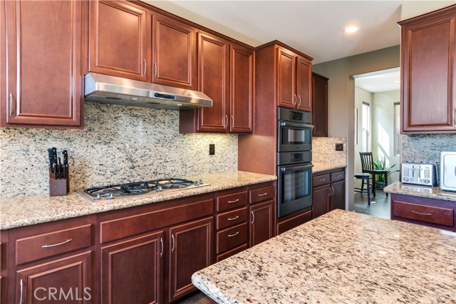 Detail Gallery Image 9 of 40 For 33847 Augusta Cir, Yucaipa,  CA 92399 - 5 Beds | 5 Baths