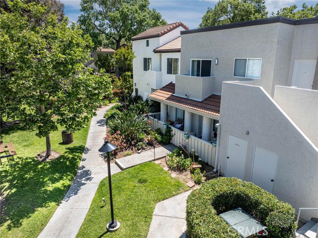 Detail Gallery Image 1 of 34 For 24450 Leonard Tree Ln #202,  Newhall,  CA 91321 - 2 Beds | 2 Baths